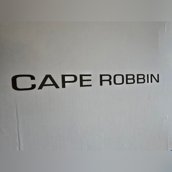 NIB! Suede Lace-Up Block Heel Booties size 10 Cape Robbin - Picture 8 of 8